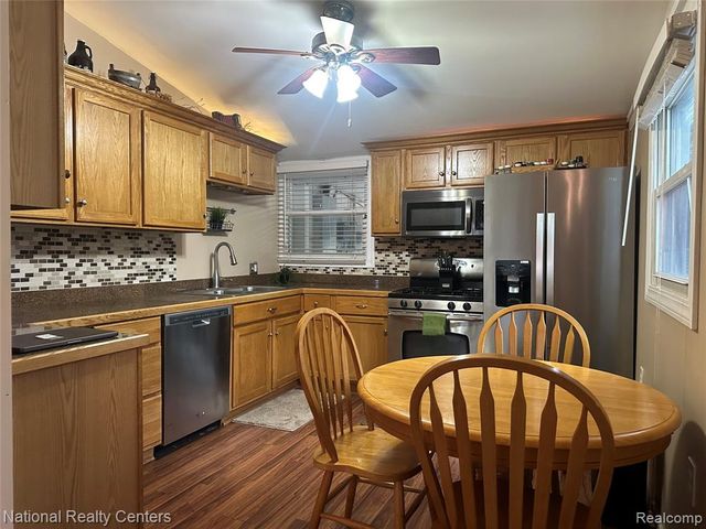 10461 9 Mile Road, Whitmore Lake, MI 48189