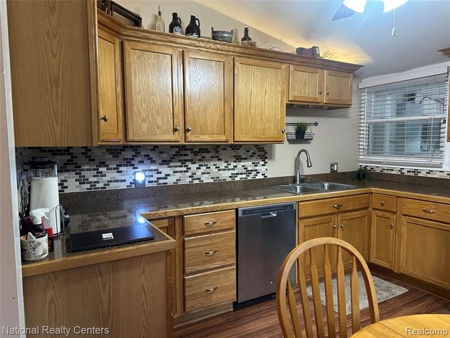 10461 9 Mile Road, Whitmore Lake, MI 48189