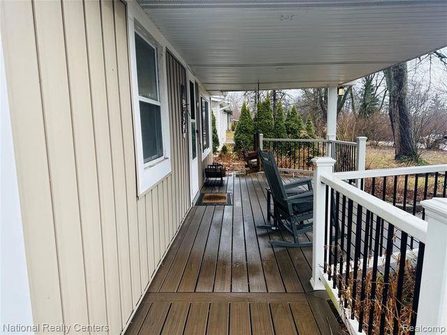 10461 9 Mile Road, Whitmore Lake, MI 48189