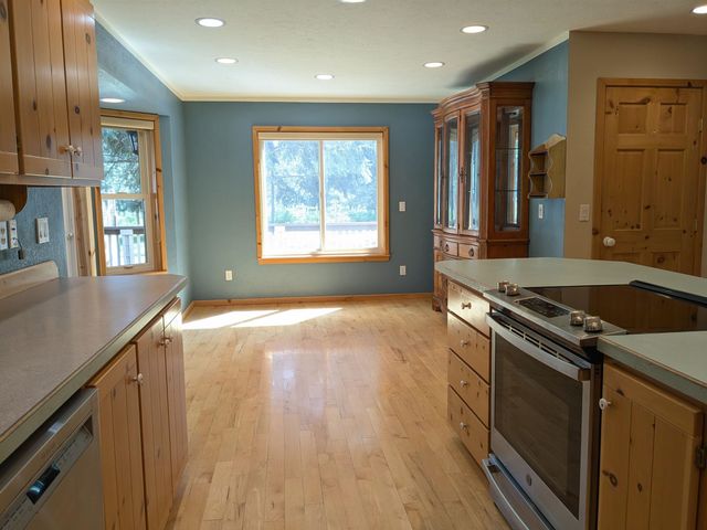 3734-B N Deer Lake Rd, Loon Lake, WA 99148