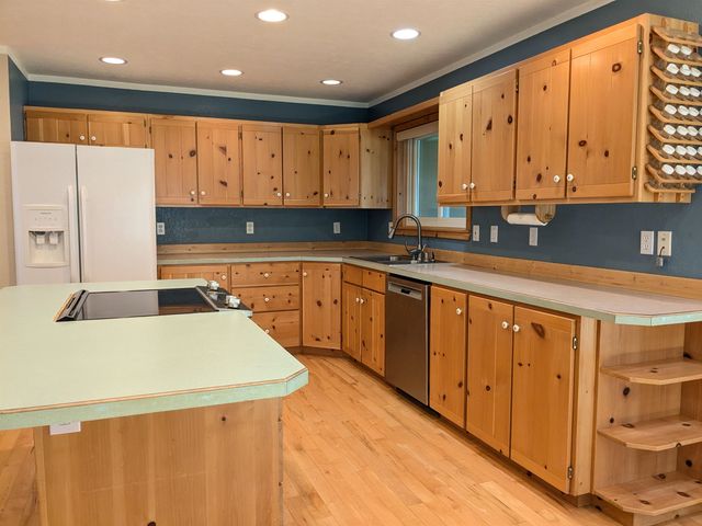 3734-B N Deer Lake Rd, Loon Lake, WA 99148