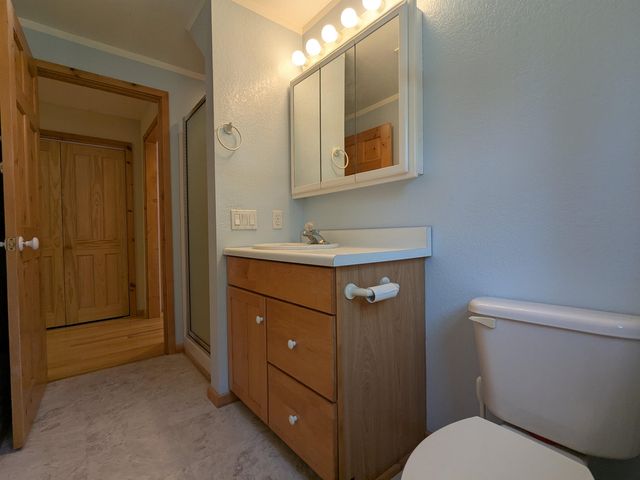 3734-B N Deer Lake Rd, Loon Lake, WA 99148