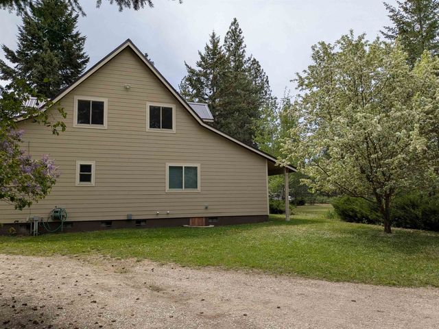 3734-B N Deer Lake Rd, Loon Lake, WA 99148