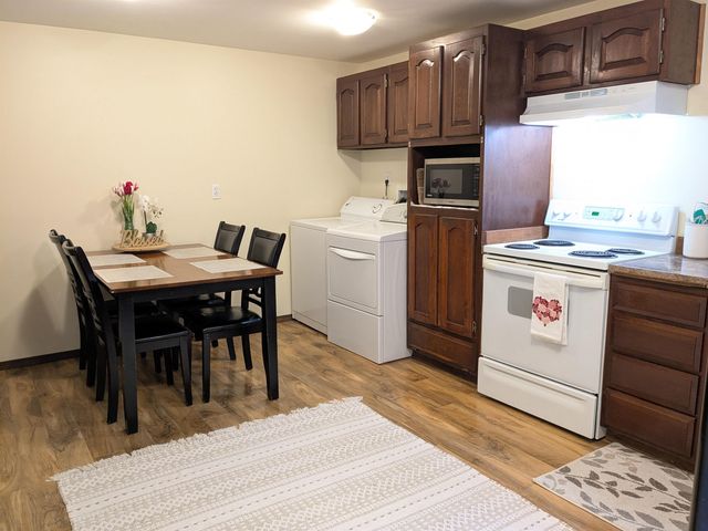 3734-B N Deer Lake Rd, Loon Lake, WA 99148