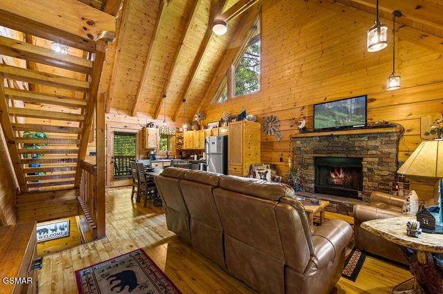 1728 Scenic Woods Way, Sevierville, TN 37876