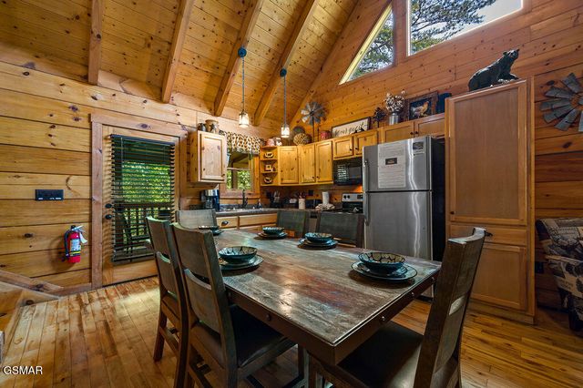 1728 Scenic Woods Way, Sevierville, TN 37876