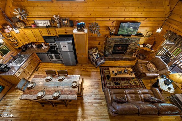 1728 Scenic Woods Way, Sevierville, TN 37876