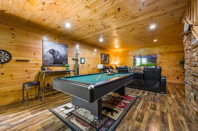 1728 Scenic Woods Way, Sevierville, TN 37876