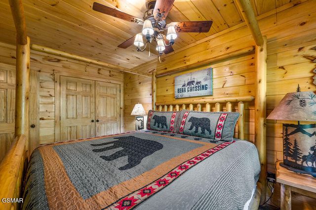 1728 Scenic Woods Way, Sevierville, TN 37876