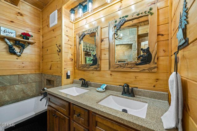 1728 Scenic Woods Way, Sevierville, TN 37876
