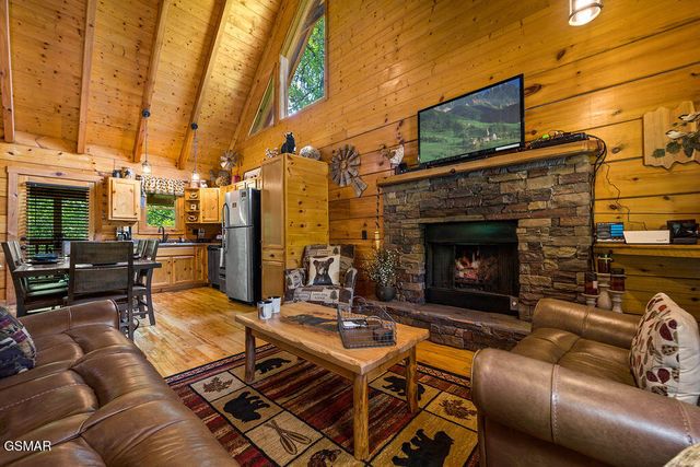 1728 Scenic Woods Way, Sevierville, TN 37876