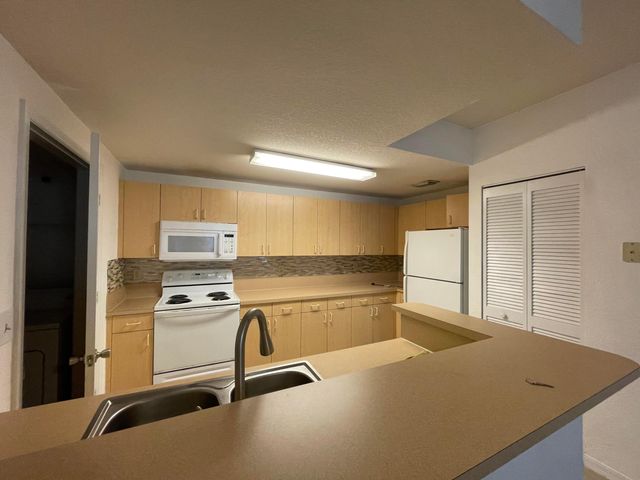 170 SW Peacock Boulevard, Port St. Lucie, Port St Lucie, FL 34986