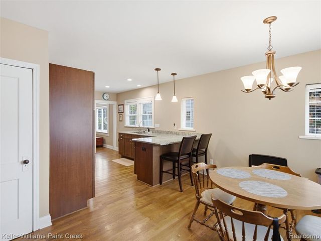 421 N Castell Avenue, Rochester, MI 48307
