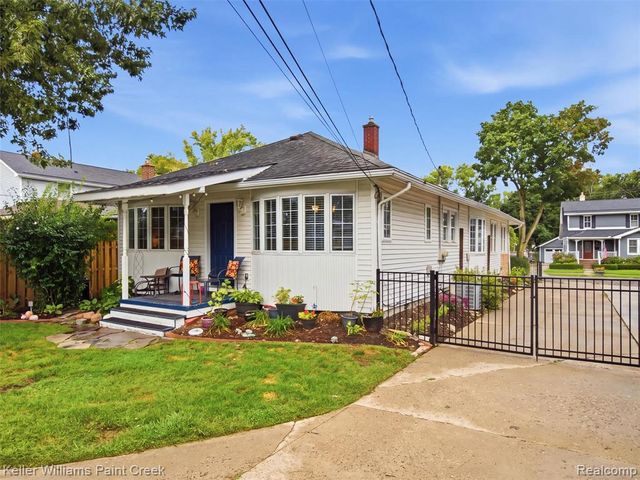 421 N Castell Avenue, Rochester, MI 48307