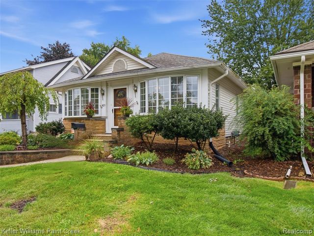 421 N Castell Avenue, Rochester, MI 48307