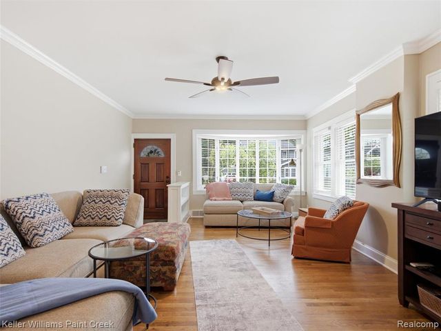 421 N Castell Avenue, Rochester, MI 48307