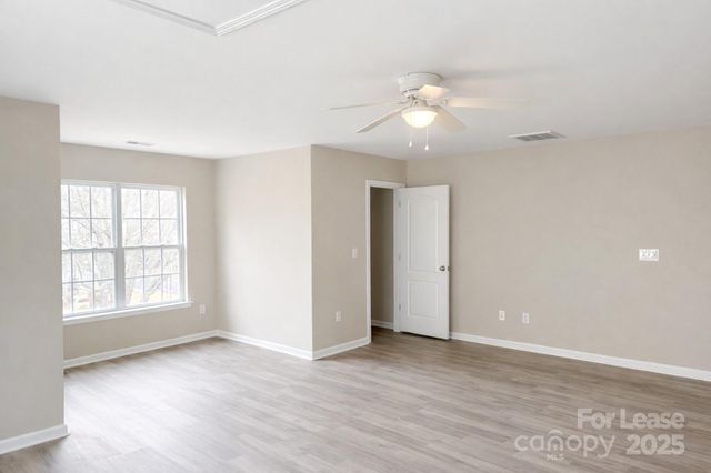 9214 Greenheather Drive, Huntersville, NC 28078