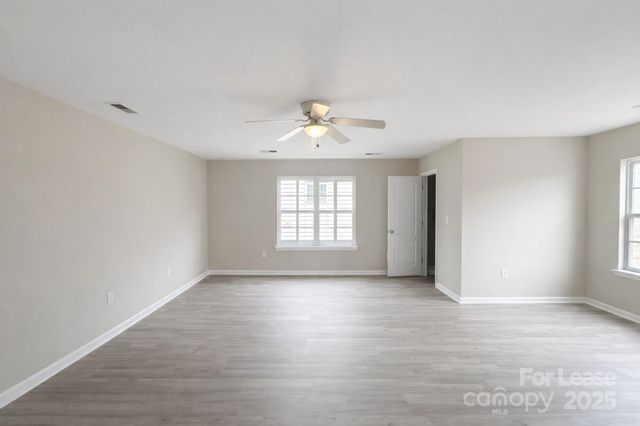 9214 Greenheather Drive, Huntersville, NC 28078