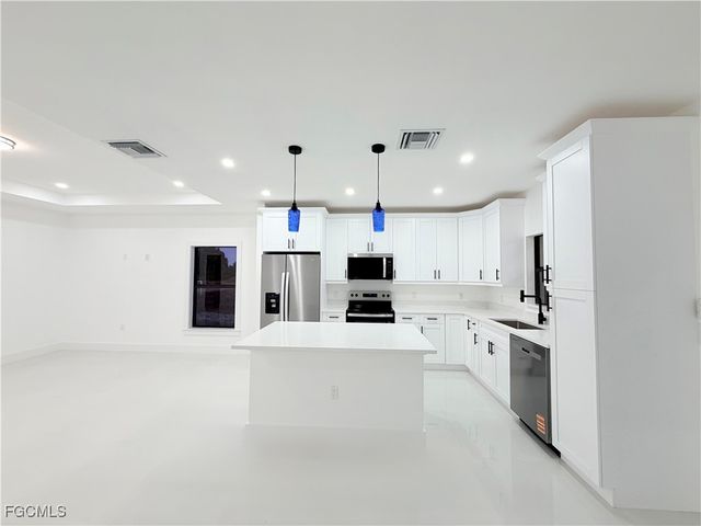 844 Millpond ST E, Lehigh Acres, FL 33974