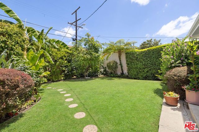 256 S La Peer Drive, Beverly Hills, CA 90211