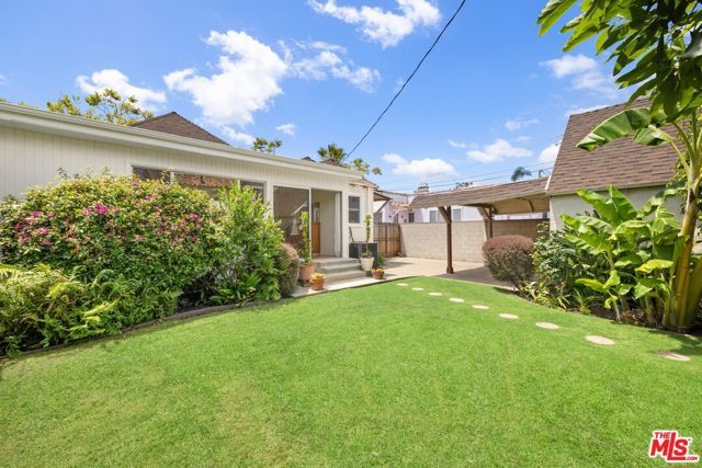 256 S La Peer Drive, Beverly Hills, CA 90211
