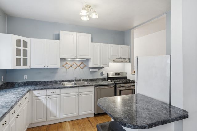 3721 Grand Avenue S 2, Minneapolis, MN 55409