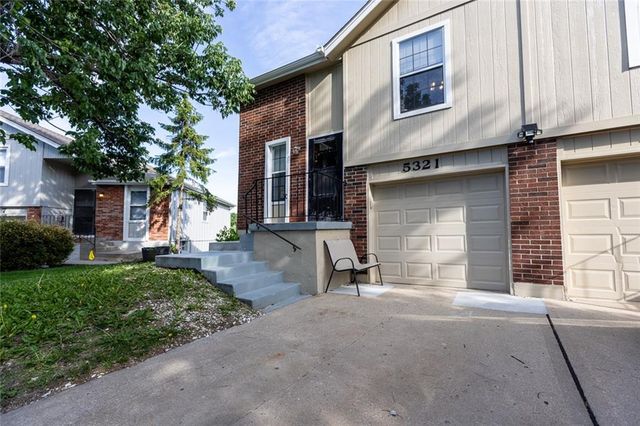 5321 NW 87th Court, Kansas City, MO 64154