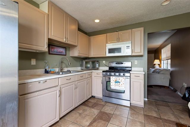 5321 NW 87th Court, Kansas City, MO 64154