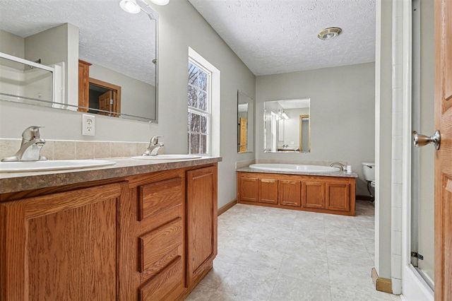 1050 Pine Street, Niles, MI 49120