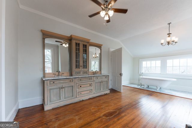 270 S Main Street, Madison, GA 30650