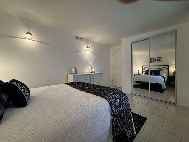 8661 SW 18th Place, Davie, FL 33324