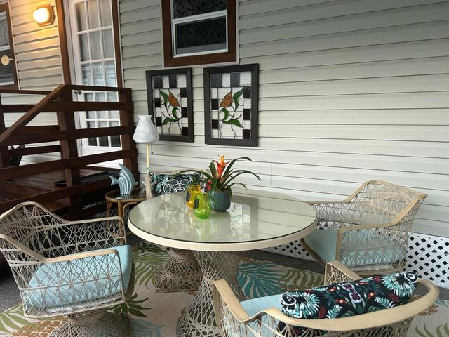 8661 SW 18th Place, Davie, FL 33324