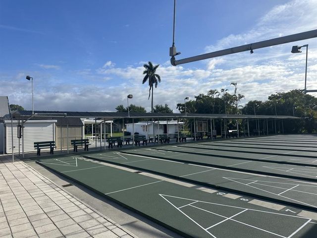 8661 SW 18th Place, Davie, FL 33324