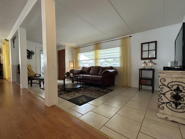 8661 SW 18th Place, Davie, FL 33324