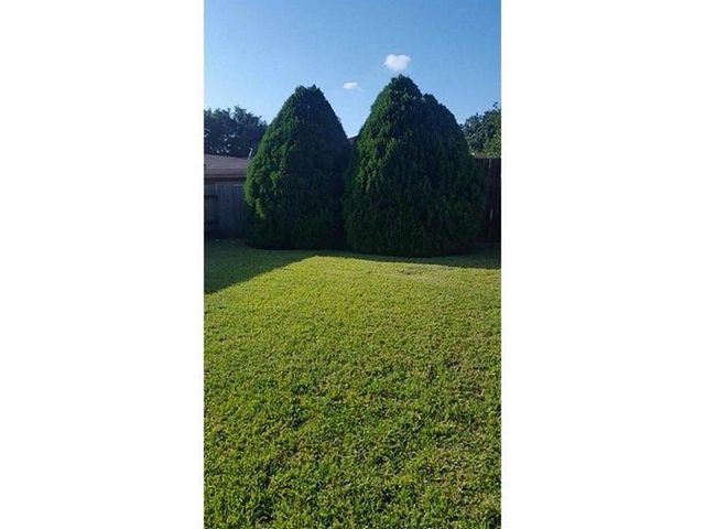 10827 Braes Forest Drive, Houston, TX 77071