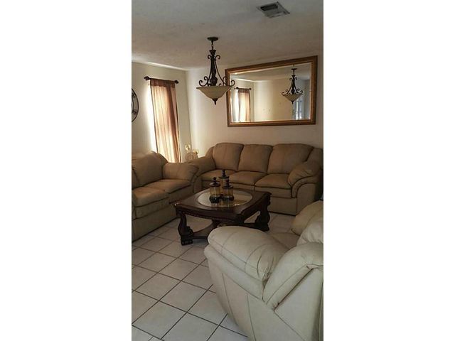 10827 Braes Forest Drive, Houston, TX 77071