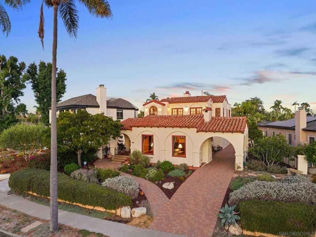 4010 S Hempstead Circle, San Diego, CA 92116