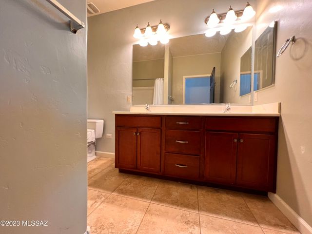 9859 N Crook Lane, Tucson, AZ 85742