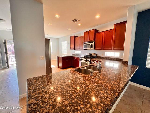9859 N Crook Lane, Tucson, AZ 85742