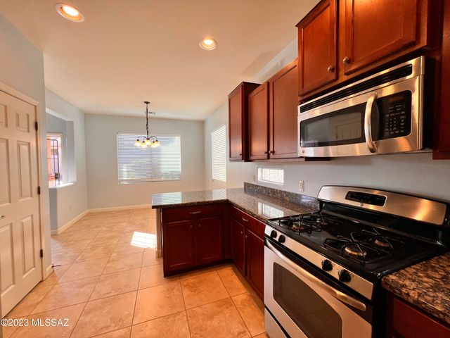 9859 N Crook Lane, Tucson, AZ 85742