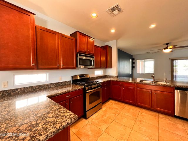 9859 N Crook Lane, Tucson, AZ 85742
