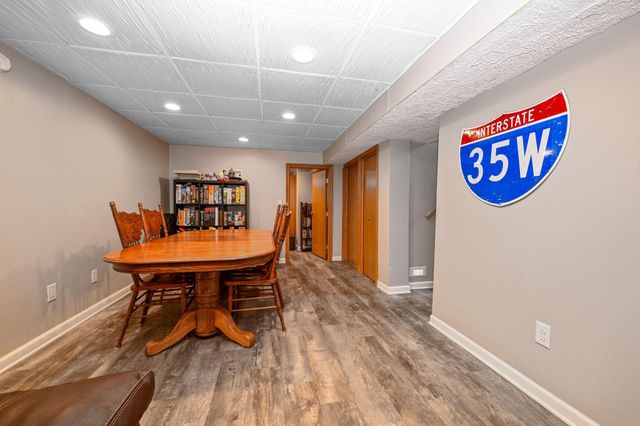1031 Sumter Avenue N, Golden Valley, MN 55427