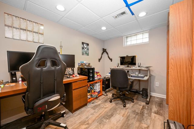1031 Sumter Avenue N, Golden Valley, MN 55427
