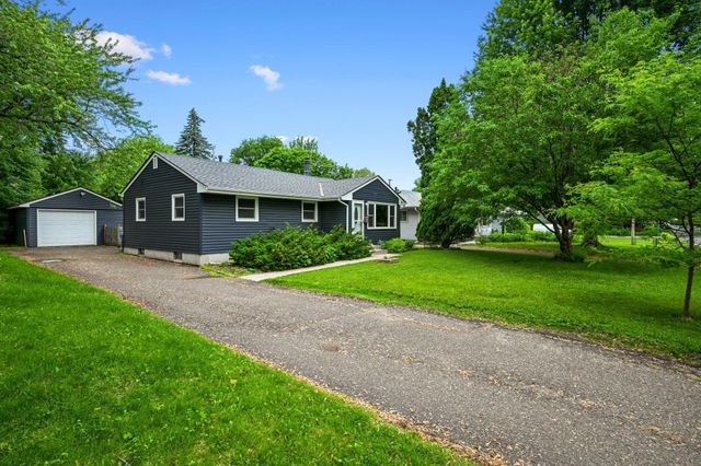1031 Sumter Avenue N, Golden Valley, MN 55427