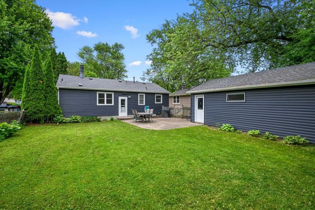 1031 Sumter Avenue N, Golden Valley, MN 55427