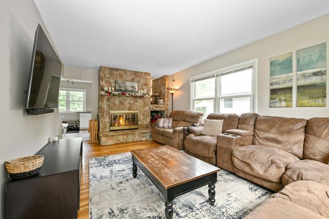 1031 Sumter Avenue N, Golden Valley, MN 55427
