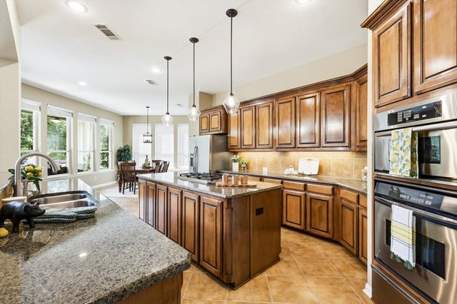 964 Fall Creek, Grapevine, TX 76051