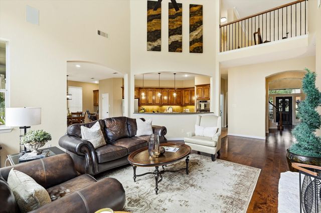 964 Fall Creek, Grapevine, TX 76051