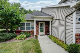 9 Cloister Lane, Penfield, NY 14580