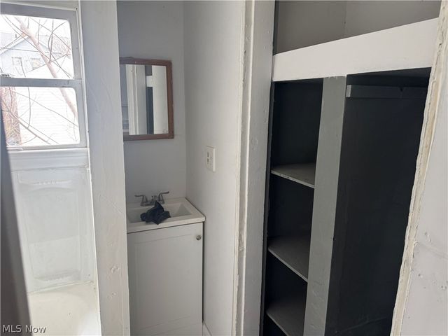 433 E 156th Street, Cleveland, OH 44110